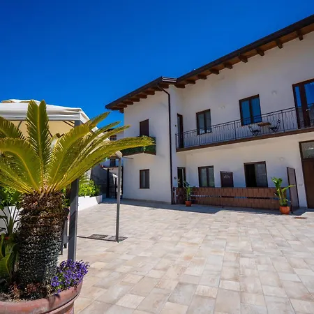 Carlo's Luxury Casa de hóspedes 3*