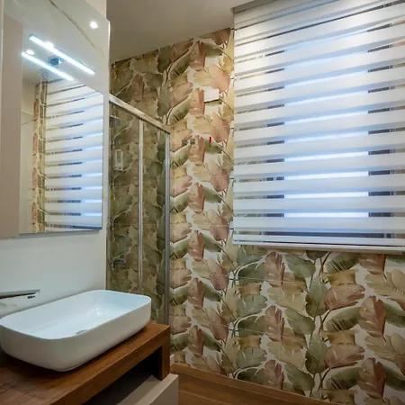 Carlo's Luxury Guest house 3*