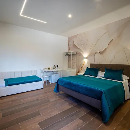 Carlo's Luxury